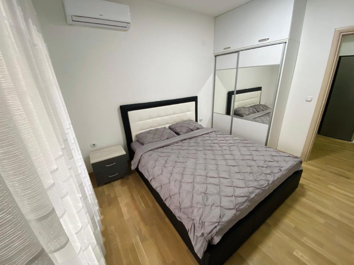 Royal King Apartment Κουμάνοβο Εξωτερικό φωτογραφία
