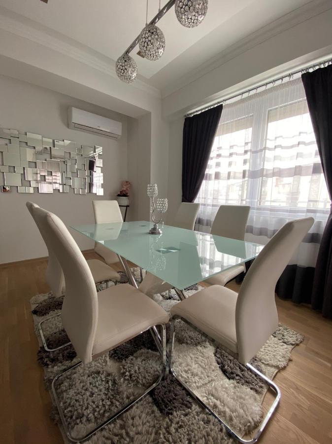 Royal King Apartment Κουμάνοβο Εξωτερικό φωτογραφία
