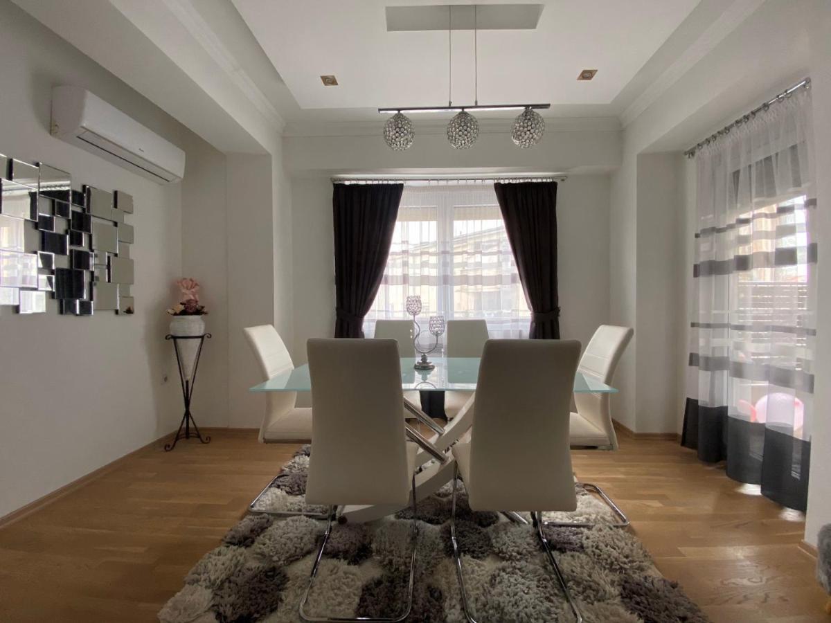 Royal King Apartment Κουμάνοβο Εξωτερικό φωτογραφία